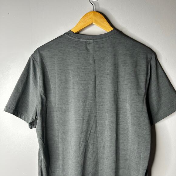 Ten Thousand Shirt Mens M Gray Performance Short Sleeve Performance Tee Gym Lift - Picture 5 of 7